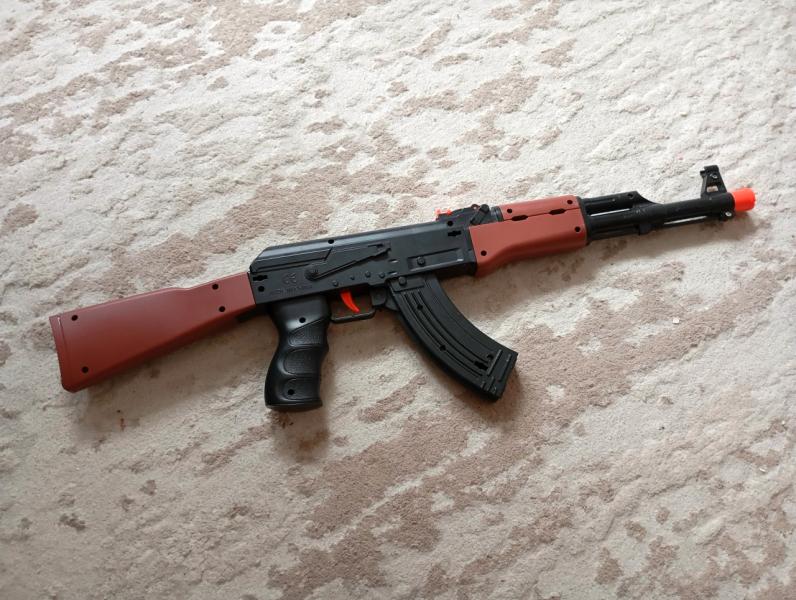 В посёлке Варские под Рязанью бегал мужчина со страйкбольным ружьём